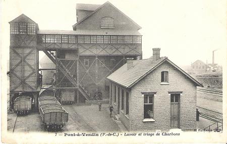 Le lavoir de VENDIN  en 1911