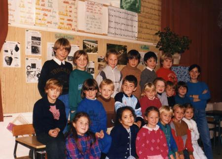 Classe de Mme DELACOURT- 1987-88