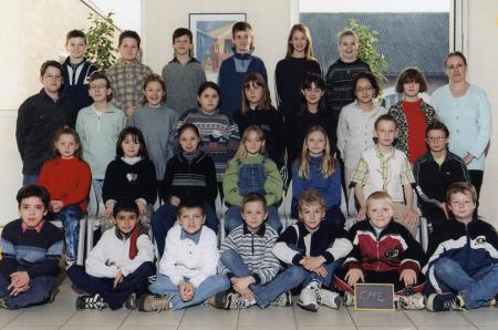 Classe de Mme DEHAIES - 1999-00
