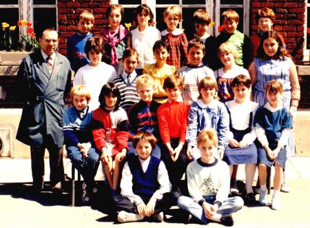 Classe de Mr LARGILLIERE - 1985-86